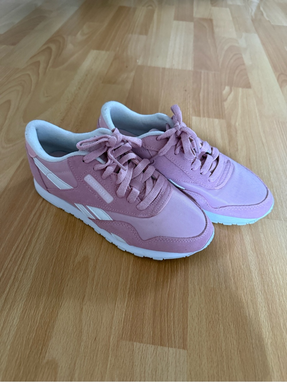 Reebok Light Pink Women's Lace-Up Casual Sneakers